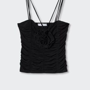 MANGO TOP W/ FLOWER 💘